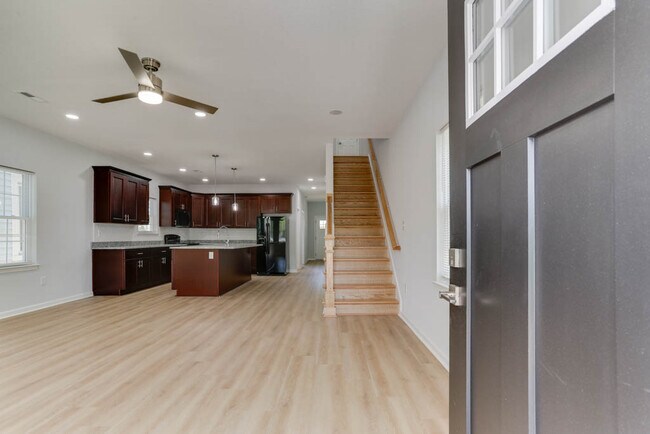 Foto del edificio - 1436 W 39th St