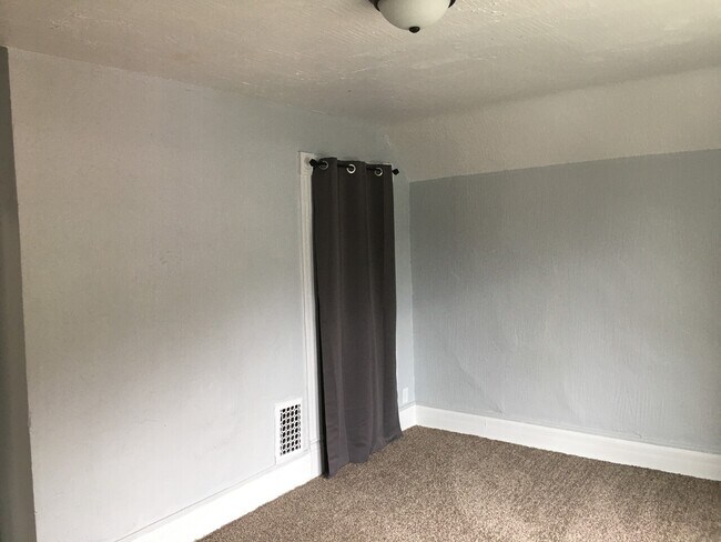 Foto del edificio - 517 Electric St