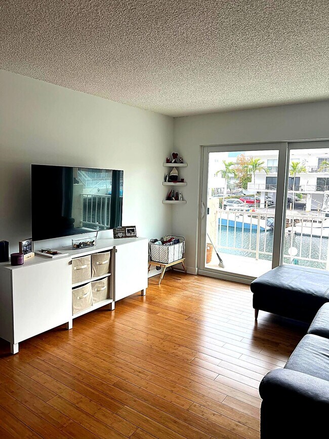 Foto del edificio - 3522 NE 171 St