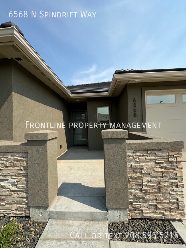 Building Photo - Beautiful like new home in Spurwing!