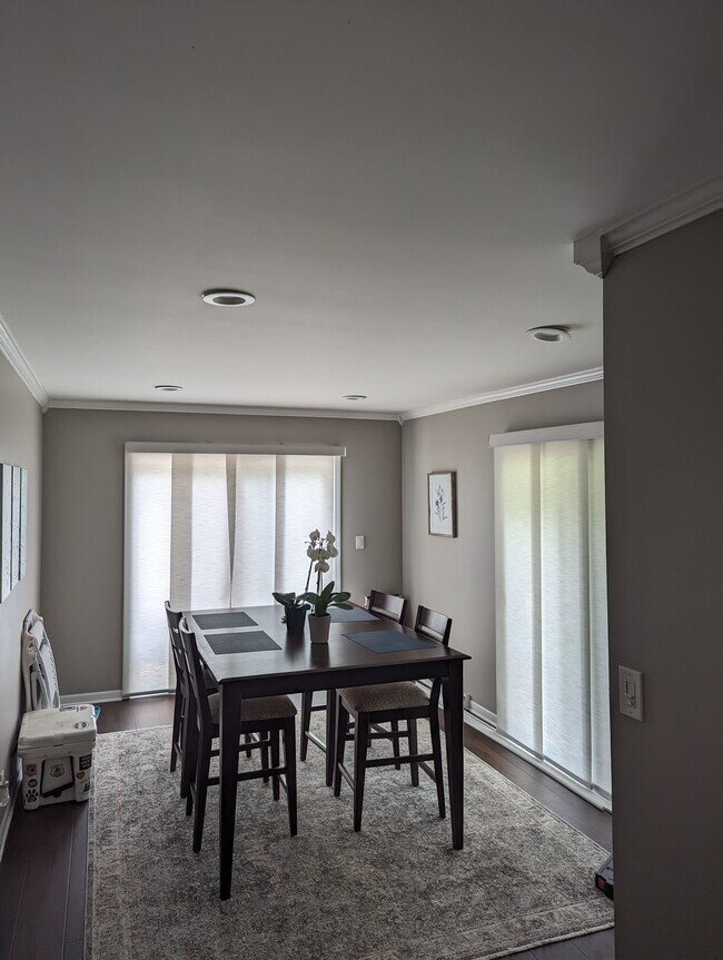 Foto del edificio - 1414 Ridgewood Dr