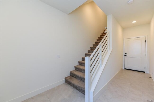 Foto del edificio - 16432 Compass Ave