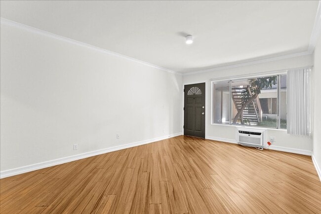 Photo - 11661 Erwin Street-07 Apartment