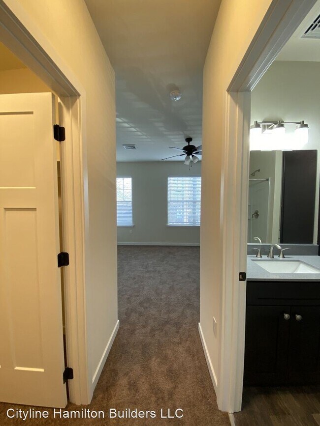 Building Photo - 3 br, 3 bath Apartment - 350 4Th Street