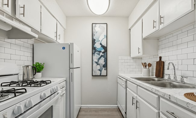 Building Photo - The Courtmoor on Cameron