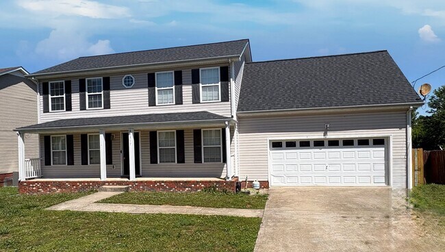 Foto del edificio - Beautiful 3-BR Colonial with Huge Bonus Room in Summerhaven!