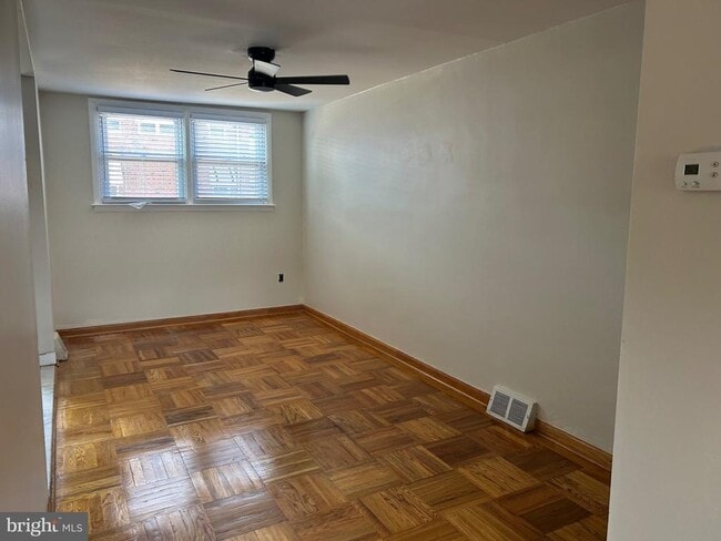 Building Photo - 1538 Curtin St