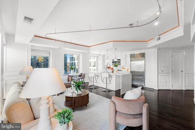 Building Photo - 1111 19th St N