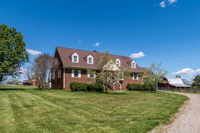 Building Photo - 2461 Sandy Hook Rd