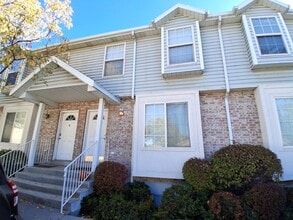 Building Photo - 879 E 350 N