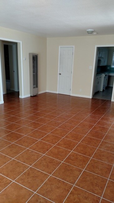 Foto del edificio - 56055 Sunland Dr