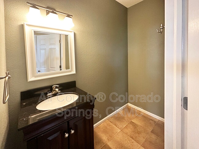 Building Photo - 2289 Gilpin Ave