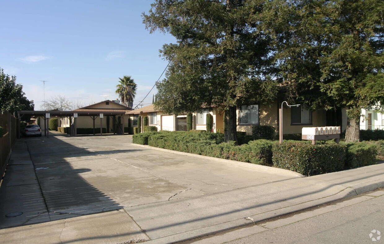 6261 Roselle Ave, Riverbank, CA 95367 Apartments in Riverbank, CA