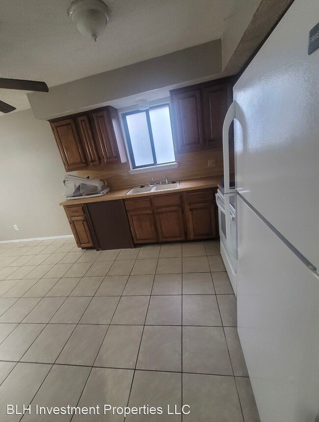 Building Photo - 4 br, 2 bath House - 709 N Briarwood Dr