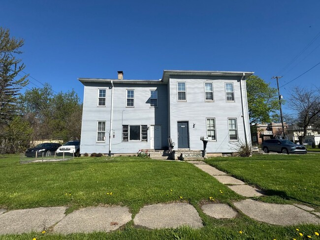 Foto del edificio - 1203 S Hamilton St