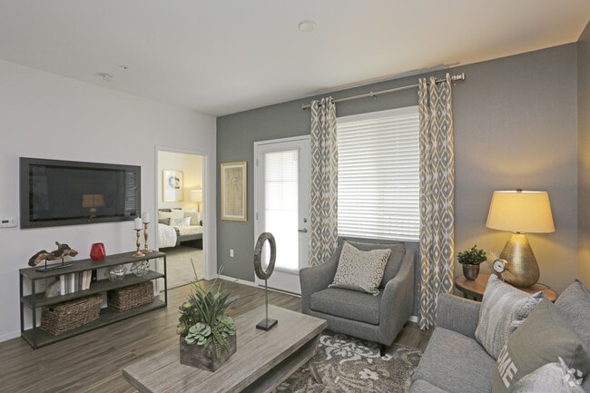 1 BR, 1 BA - 743 SF - Stone Creek