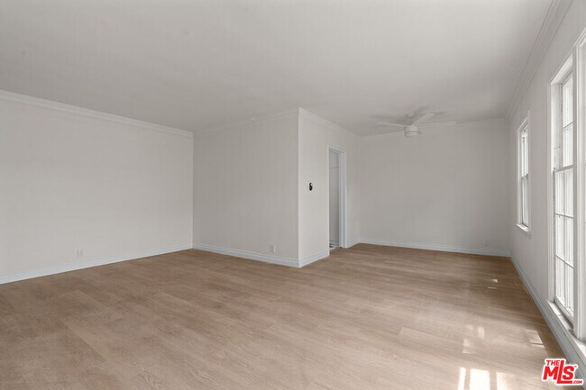 Foto del edificio - 148 S McCarty Dr