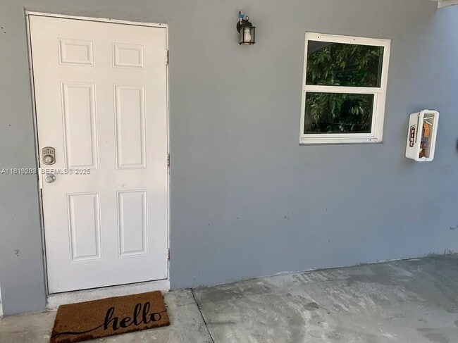 Foto del edificio - 1762 NW 15th St