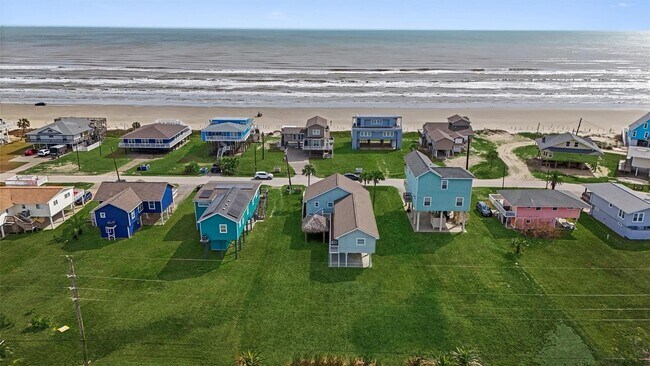 Foto del edificio - 16634 Jamaica Beach Rd