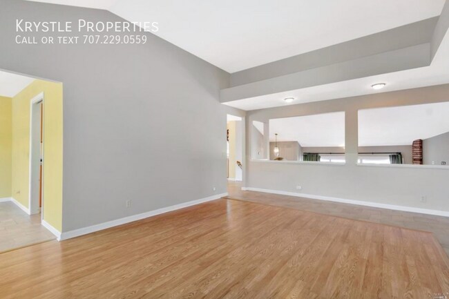 Building Photo - ***Luxury Living with Breathtaking Views a...