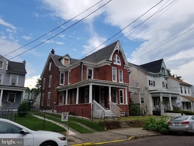 Foto del edificio - 539 Chestnut St