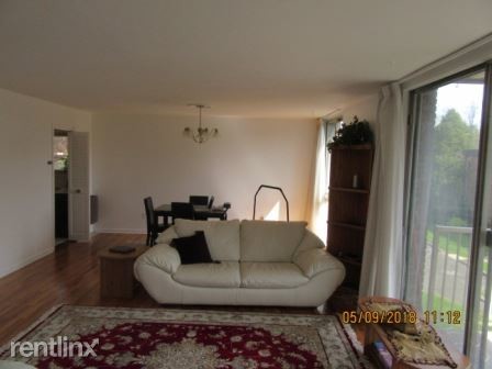 Building Photo - 2 br, 2 bath  - 4047 W Maple Rd Apt B204