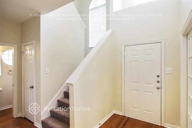 Foto del edificio - 1312 W Branch Hollow Dr