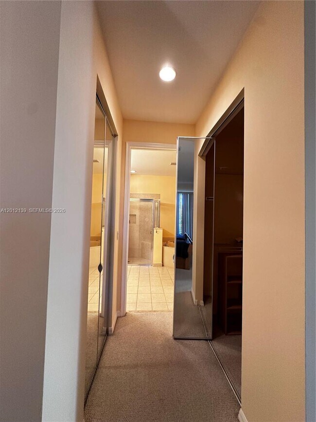 Foto del edificio - 606 Mariner Bay Blvd