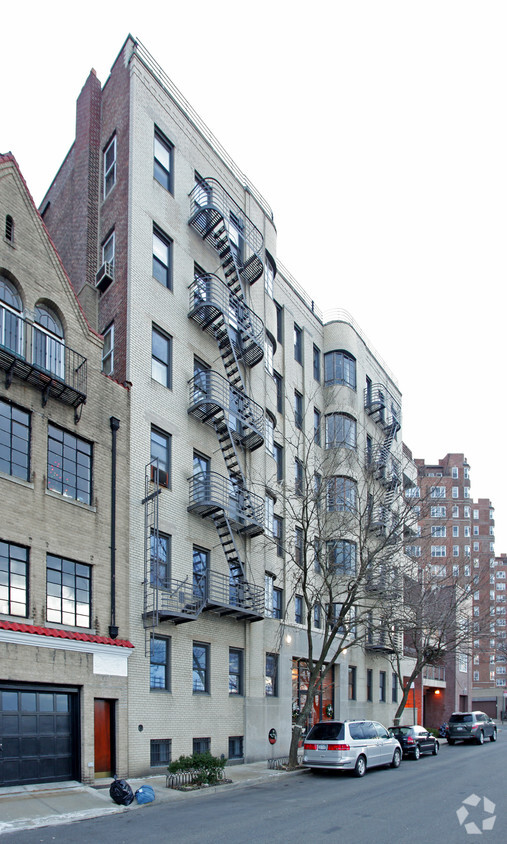 Foto del edificio - 17 Chittenden Ave