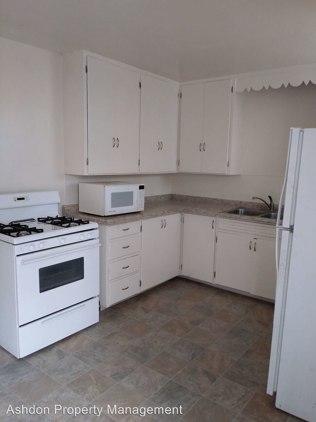 Building Photo - 1430 Joliet St