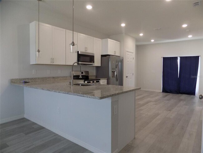Foto del edificio - 646 Desmoines Ct