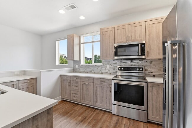 Building Photo - $2,890.95, 2-bed, 2.5-bath, located in Denver with a rooftop terrace.