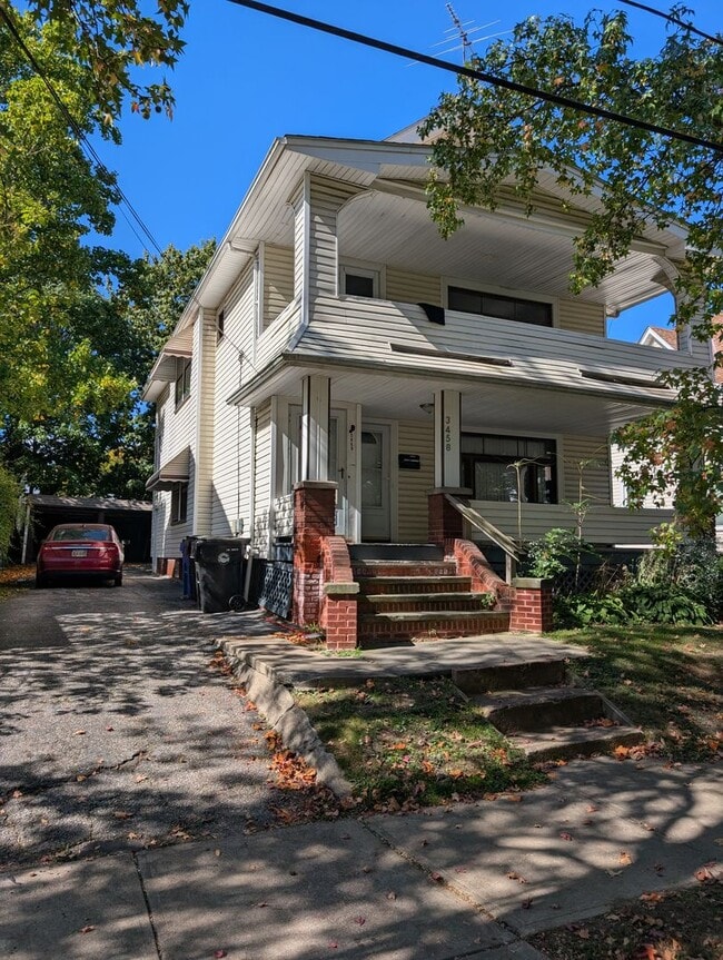 Building Photo - 3458 W 136th St