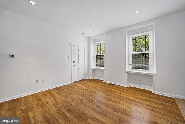 Foto del edificio - 3800 Spring Garden St