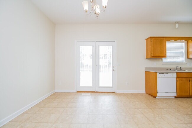 Building Photo - 1405 Augustine Ct