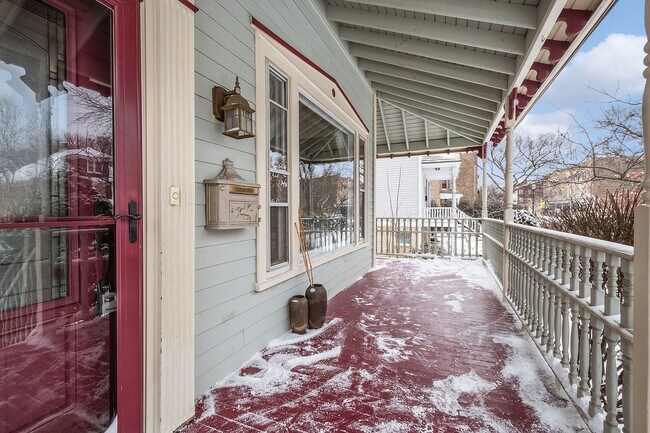 Foto del edificio - 933 Sherman Ave