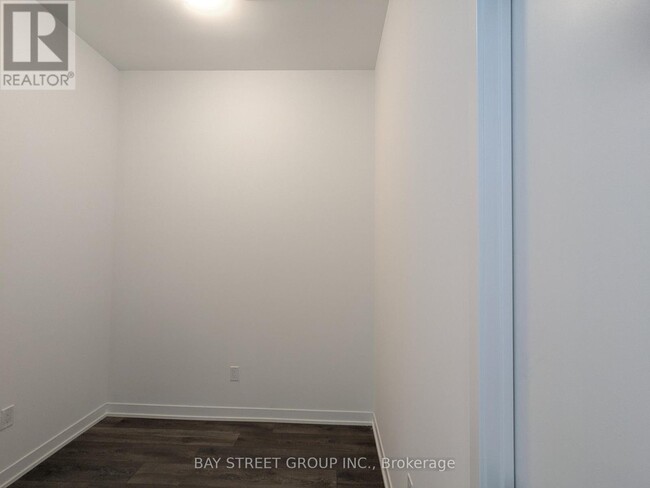 Building Photo - 10-2710 Abeja St
