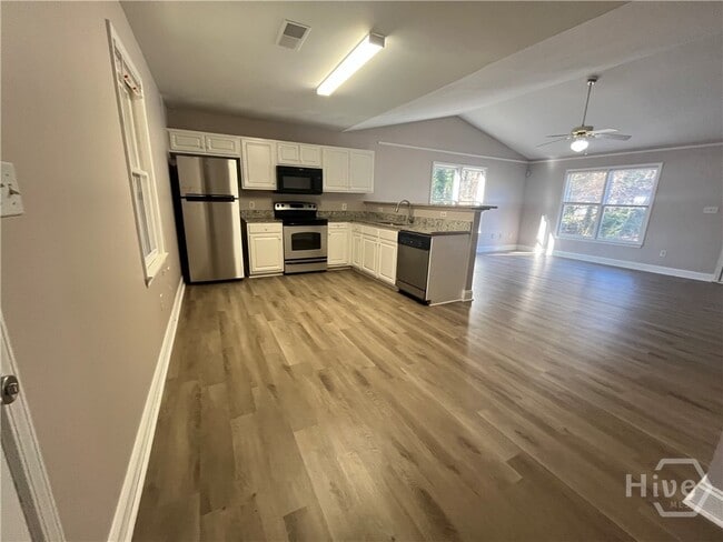 Foto del edificio - 100 Fair Oaks Dr