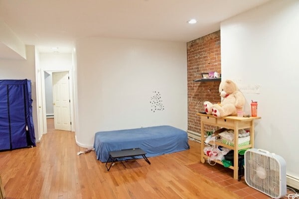 Building Photo - 390 Riverway