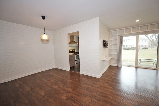 Building Photo - 48 Lambert Dr