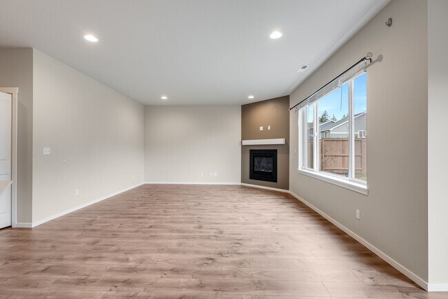 Foto del edificio - Beautiful Newer Build 5 Bed 3 Bath Beaverton Rental Home!