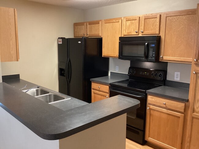 Building Photo - 1009 Friartuck Trl