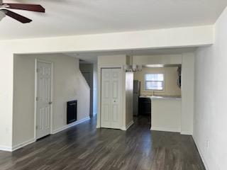 Building Photo - 2083 Shadow Ferry Dr