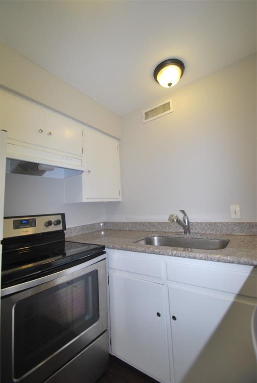 Building Photo - 5004 Live Oak St