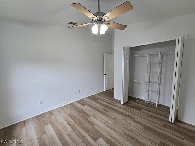 Foto del edificio - 481 10th Ave NW