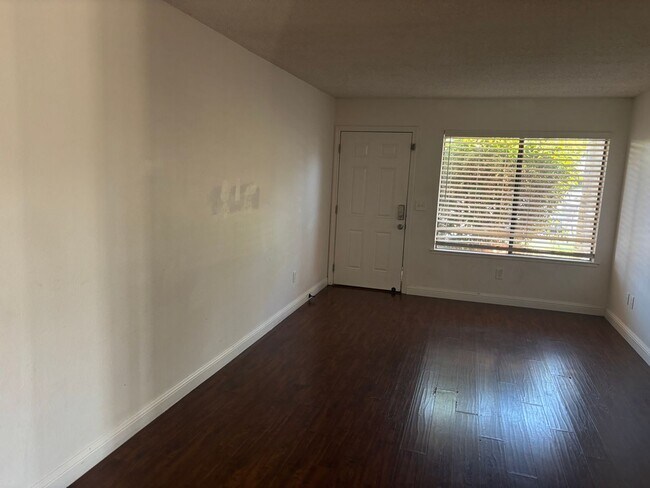 Foto del edificio - Nice Duplex in Cul-De-Sac