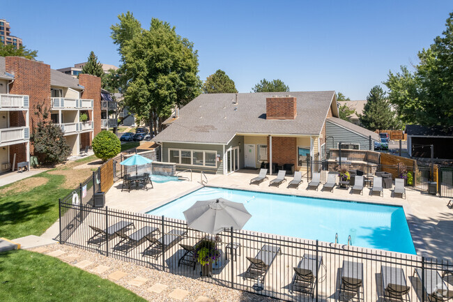 Year Round Pool - Arabella