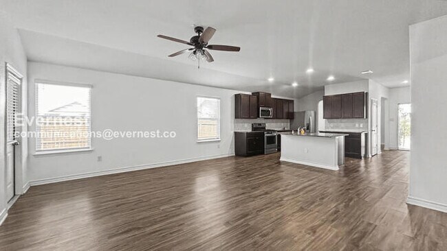 Foto del edificio - PROMO: Get 50% off the first month’s rent when you sign the lease today! / 3 Bed/2 Bath Home with...