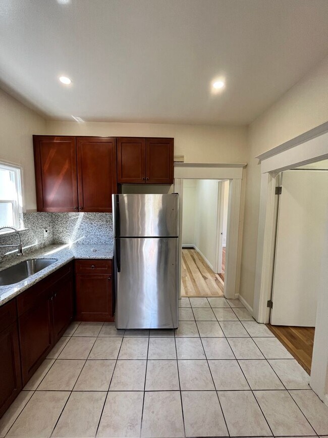 Foto del edificio - 1025-1027 E 17th Street