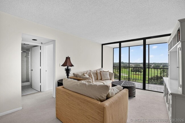 Building Photo - 6845 Willow Wood Dr